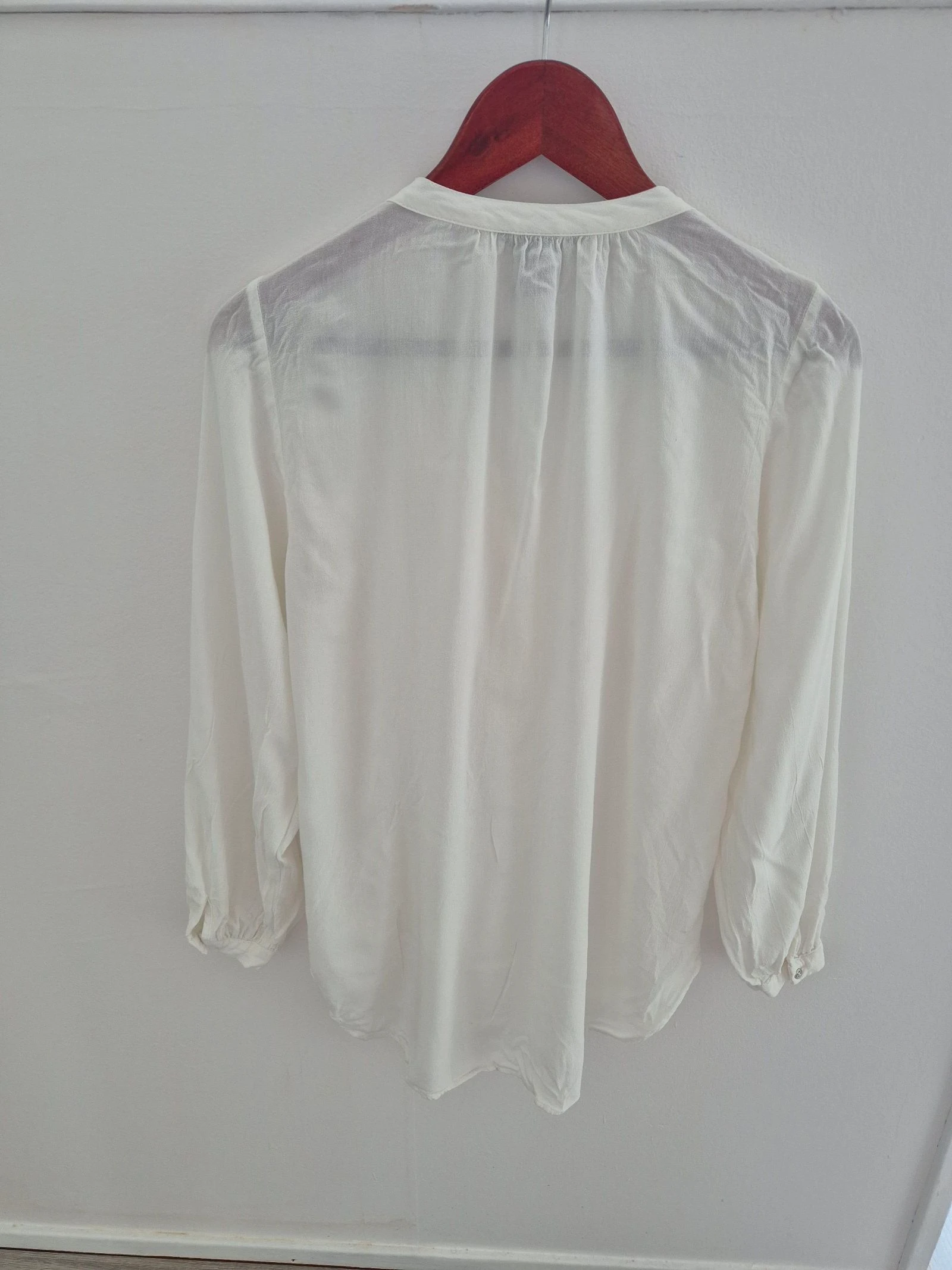 ​H&M Luchtige Off-White Blouse met Ruches & V-Hals – Maat XS (34) – photo 6